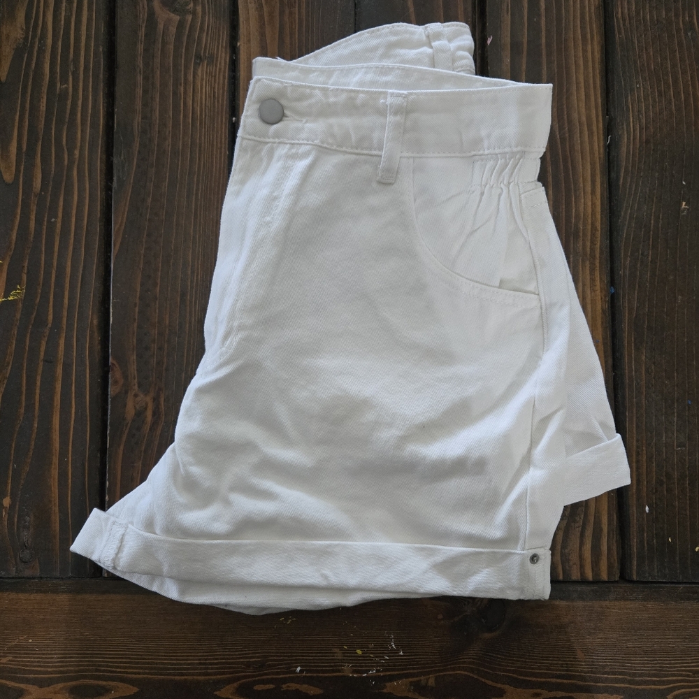 Dazy White Shorts